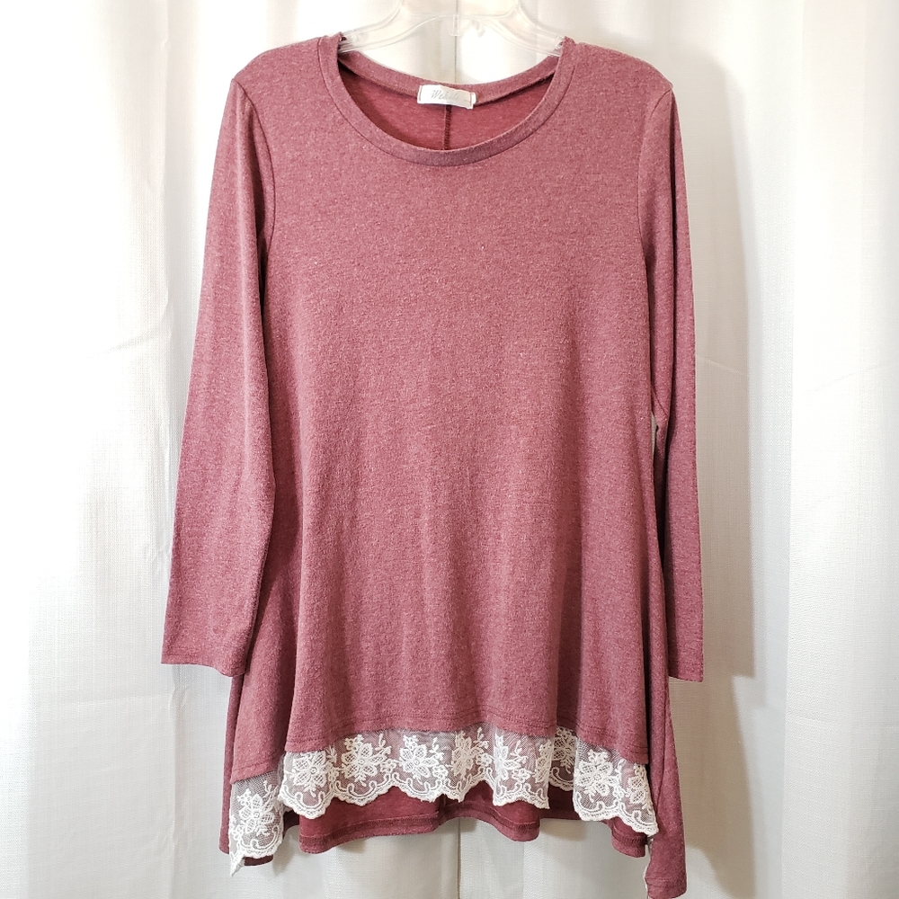 5/$15 Small Wekili Maroon Longsleeve w/ White Lace Trim